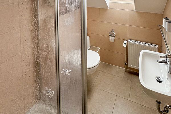 Ferienwohnung 2 - Gäste-WC